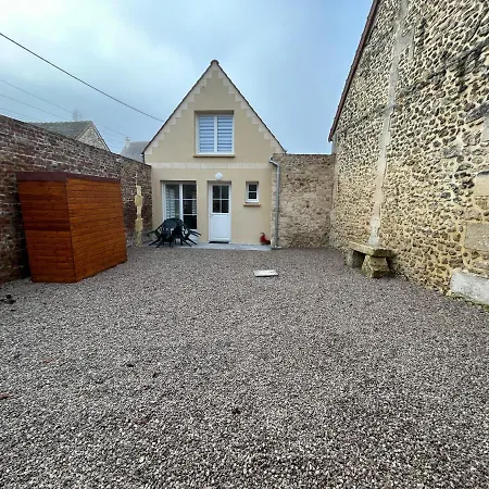 La Maison Au Pied Du Mont Cesar 2 Etoiles 2 Epis *